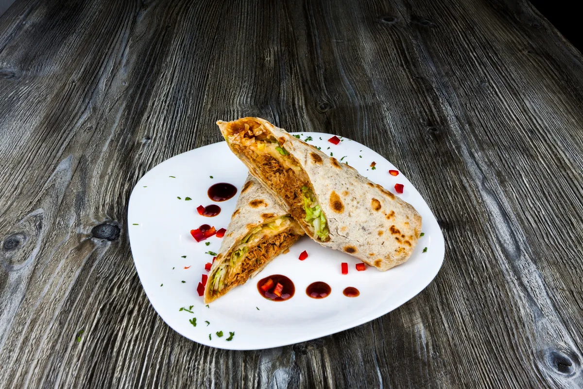 Pulled Pork Wrap - restaurant Gheorgheni, livrare mâncare Gheorgheni, comandă mâncare online Gheorgheni, mâncare la domiciliu Gheorgheni, restaurant cu livrare Gheorgheni, comandă online mâncare, livrare rapidă mâncare, mâncare gătită proaspăt, preparate proaspete, porții generoase, pizza Gheorgheni, sandvișuri Gheorgheni, ciorbe tradiționale, feluri principale, mâncare caldă livrată, Pálya Bisztró, Pálya Bisztró Gheorgheni, restaurant local Gheorgheni, mâncare locală Gheorgheni, bistro Gheorgheni, livrare mâncare exclusiv în Gheorgheni, restaurant cu comandă online Gheorgheni, mâncare pentru prânz Gheorgheni, mâncare pentru cină Gheorgheni, comandă mâncare acasă Gheorgheni, livrare gratuită Gheorgheni, mâncare gustoasă Gheorgheni, restaurant deschis Gheorgheni, mâncare rapidă Gheorgheni, restaurant cu livrare locală livrare gratuita, palya bisztro, pálya bisztró, Gyergyo, Gyergyó, Gyergyószentmiklós, étel, házhozszállítás, hazhozszallitas, ingyenes szállítás, pizza, burger, wrap, supe, leves, ebéd, reggeli