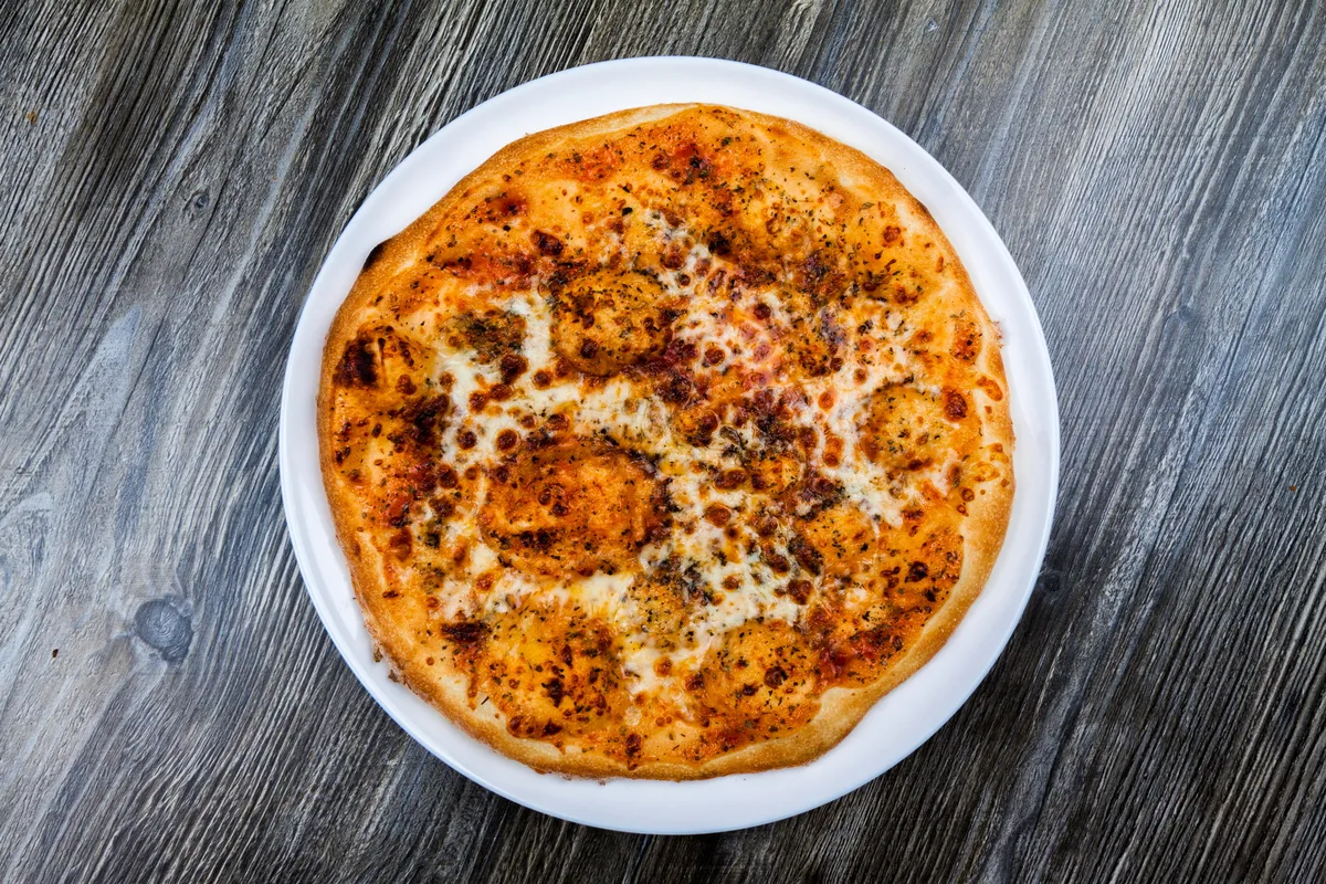 Pizza Margherita Quattro Formaggi - restaurant Gheorgheni, livrare mâncare Gheorgheni, comandă mâncare online Gheorgheni, mâncare la domiciliu Gheorgheni, restaurant cu livrare Gheorgheni, comandă online mâncare, livrare rapidă mâncare, mâncare gătită proaspăt, preparate proaspete, porții generoase, pizza Gheorgheni, sandvișuri Gheorgheni, ciorbe tradiționale, feluri principale, mâncare caldă livrată, Pálya Bisztró, Pálya Bisztró Gheorgheni, restaurant local Gheorgheni, mâncare locală Gheorgheni, bistro Gheorgheni, livrare mâncare exclusiv în Gheorgheni, restaurant cu comandă online Gheorgheni, mâncare pentru prânz Gheorgheni, mâncare pentru cină Gheorgheni, comandă mâncare acasă Gheorgheni, livrare gratuită Gheorgheni, mâncare gustoasă Gheorgheni, restaurant deschis Gheorgheni, mâncare rapidă Gheorgheni, restaurant cu livrare locală livrare gratuita, palya bisztro, pálya bisztró, Gyergyo, Gyergyó, Gyergyószentmiklós, étel, házhozszállítás, hazhozszallitas, ingyenes szállítás, pizza, burger, wrap, supe, leves, ebéd, reggeli